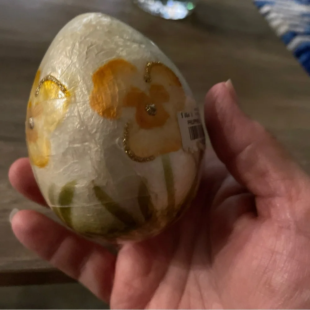 Vintage pair of Handpainted Floral decoupage Easter/Spring decorative Eggs
